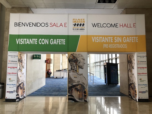 2019年4月2日在墨西哥举行的塑料展览会。